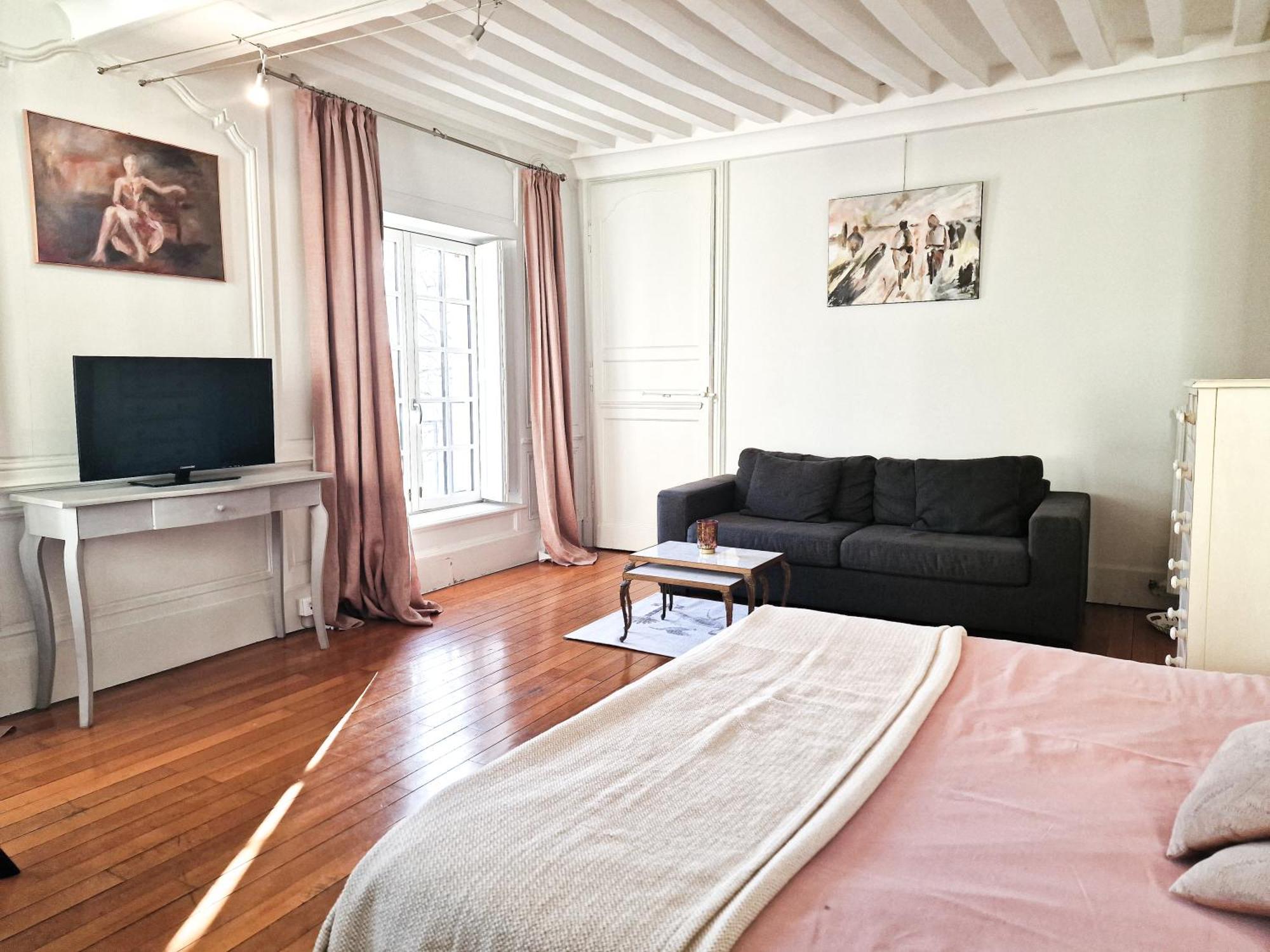Republique Normandie Liberte Apartment